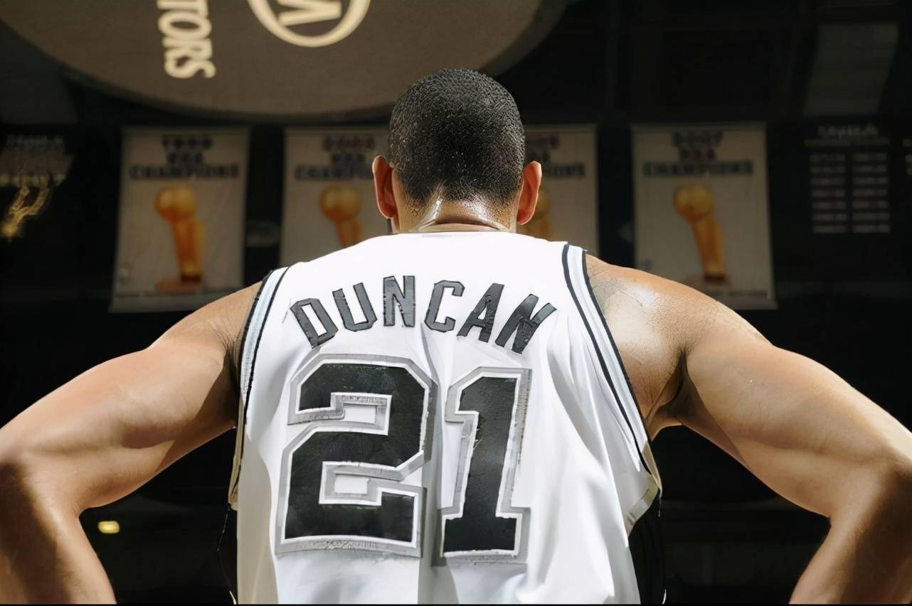 强了球迷粘 强了球迷粘